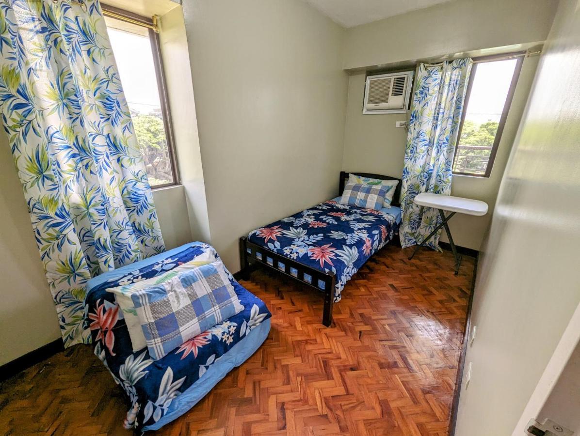 Appartamento Acacia Estates' The Getaway Taguig Jade Tower Manila Esterno foto